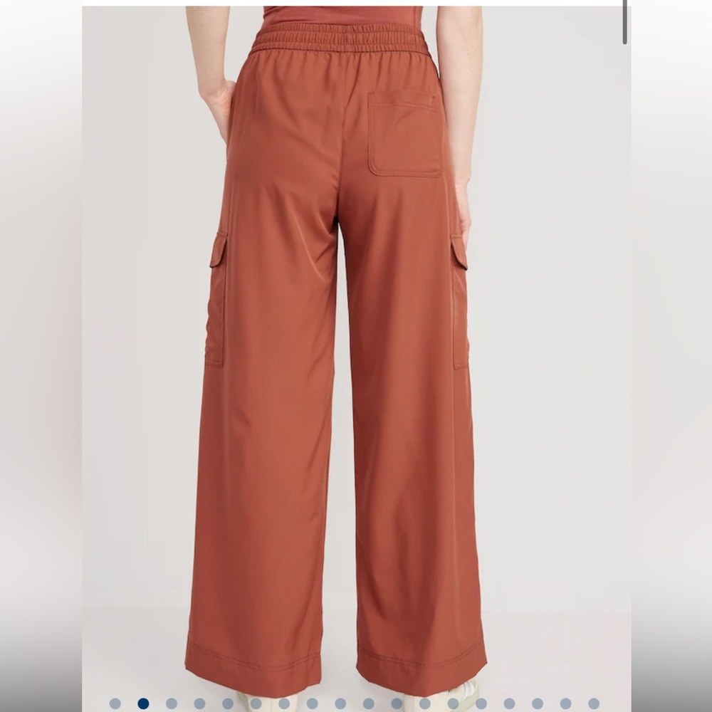 Old Navy Rust-Brown Wide Leg Cargo Pants - Picture 3 of 8